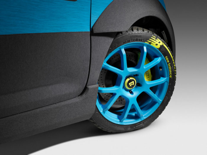 686 Fabric Car - Wheel and Tire
